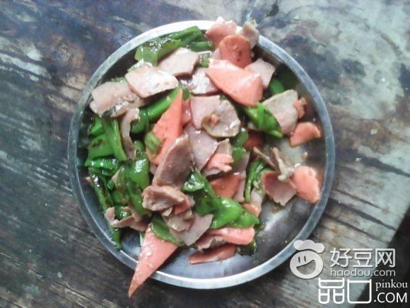 腊肉青椒火腿肠