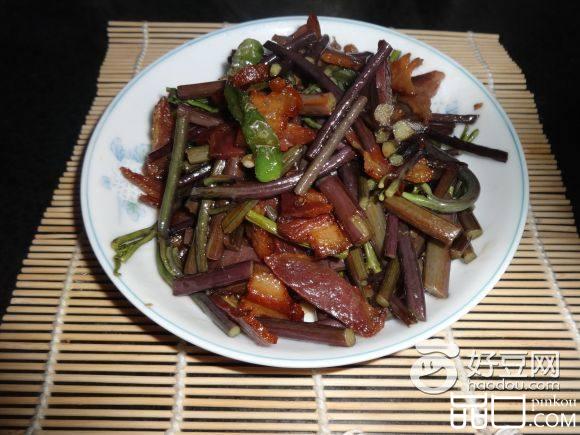 蕨菜炒腊肉