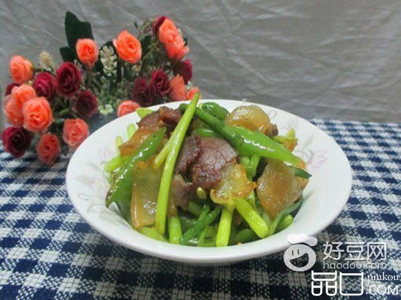青椒蒜苔炒腊肉