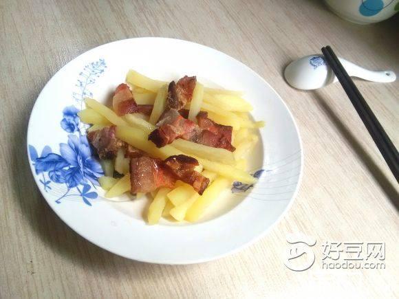 土豆炒腊肉