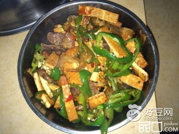 辣椒豆干炒腊肉（腊肠