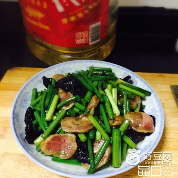 蒜苔腊肉小炒