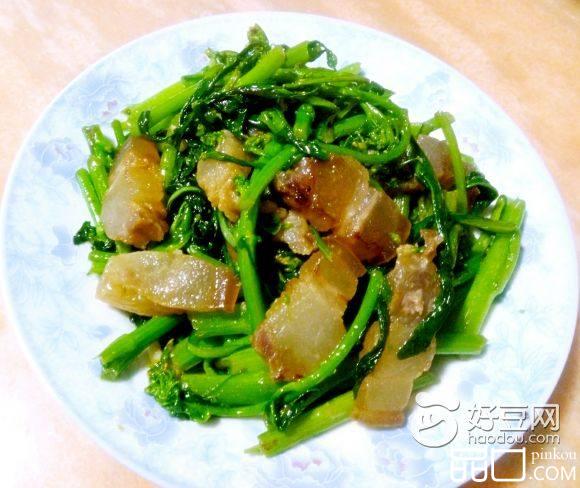 腊肉炒菜心