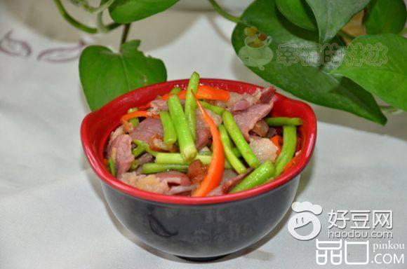 腊肉炒藜蒿