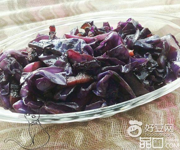 紫甘蓝炒腊肉