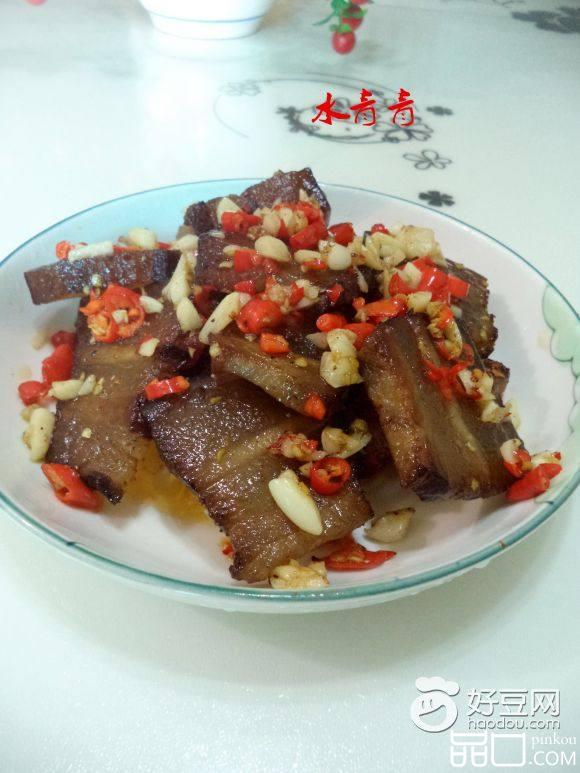 尖椒蒜米烧腊肉