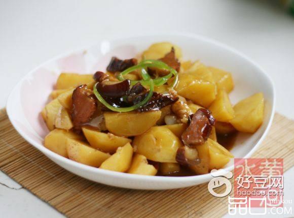 腊肉焖土豆