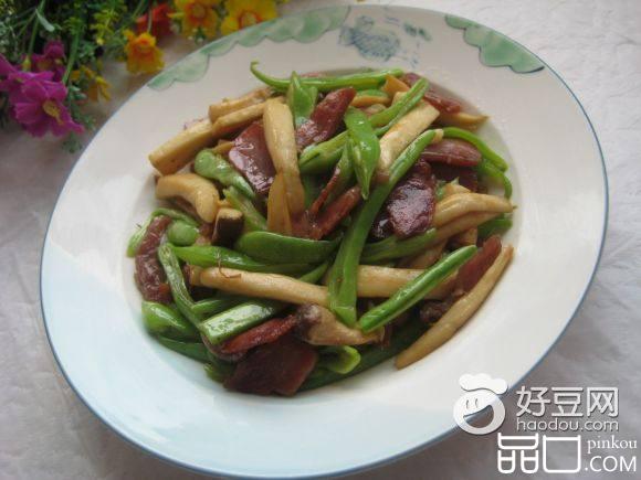 鲍菇芸豆炒腊肉