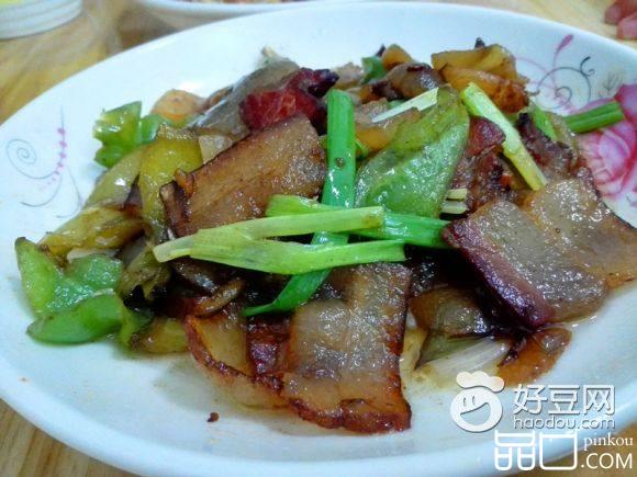 青椒香葱炒腊肉