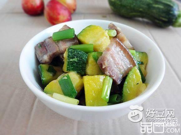 腊肉烧小南瓜