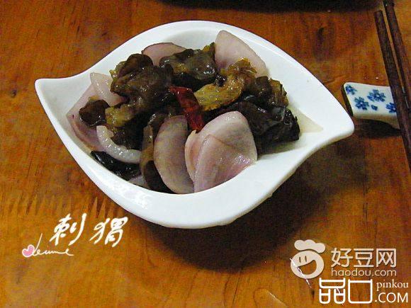 洋葱木耳炒腊肉