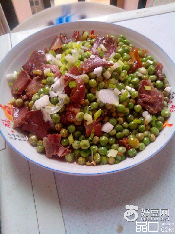 腊肉烧豌豆
