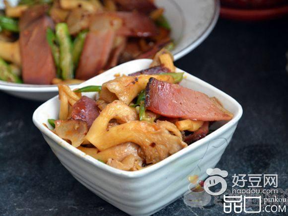 烟熏腊肉炒平菇