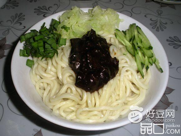 腊肉炸酱面