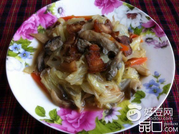 白菜鸡腿菇炒腊肉