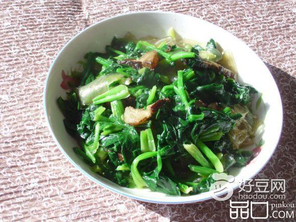 腊肉菠菜炒粉皮