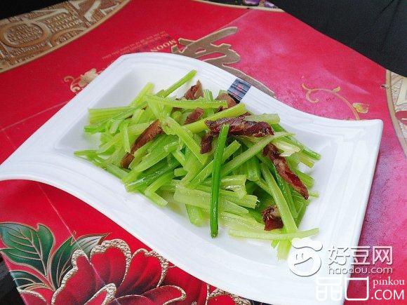腊味芹菜