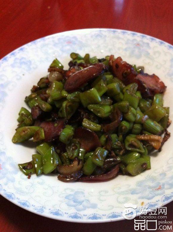 腊肉爆芸豆丁