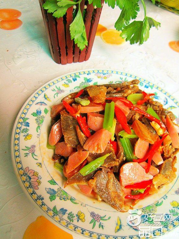 腊肉香芹炒火腿