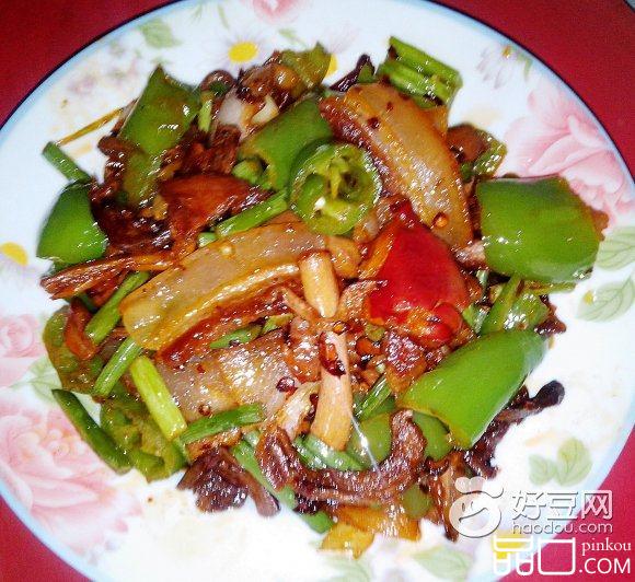 青椒杂菇炒腊肉