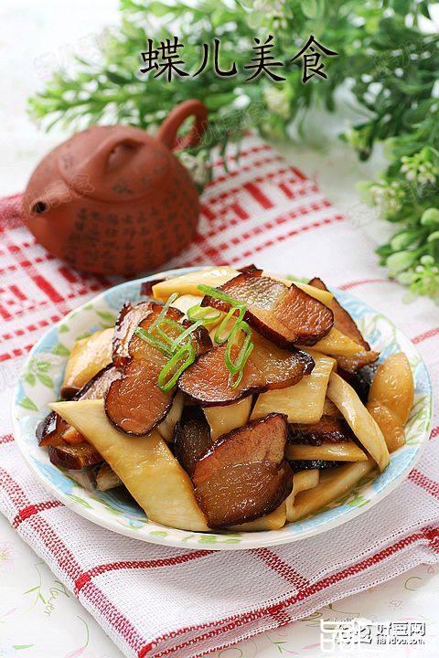 熏腊肉炒杏鲍菇
