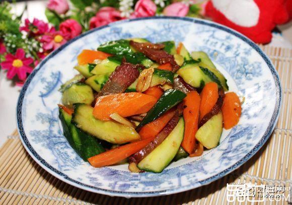 腊肉炒青瓜
