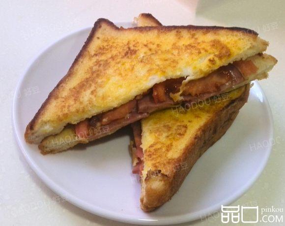 蛋香火腿三明治
