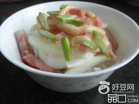 沙拉热拌面