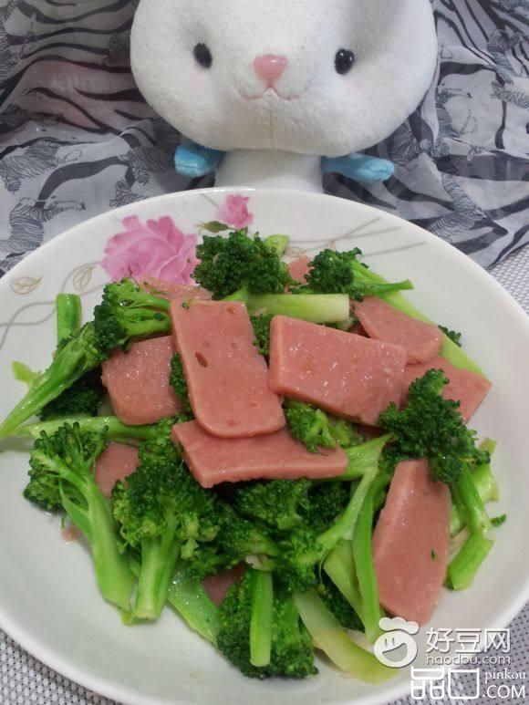 西兰花炒火腿