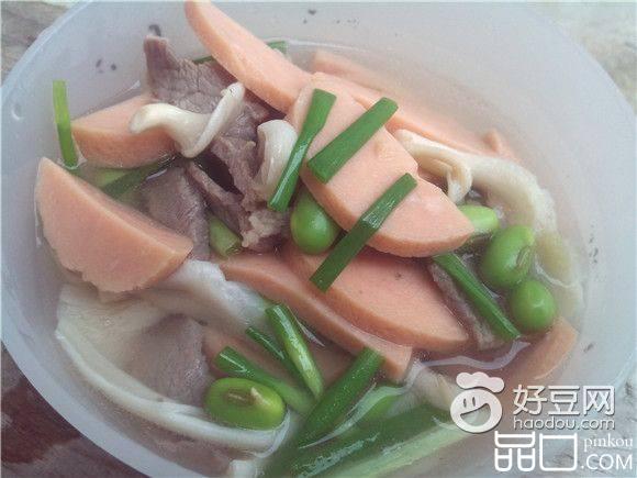 平菇火腿毛豆汤