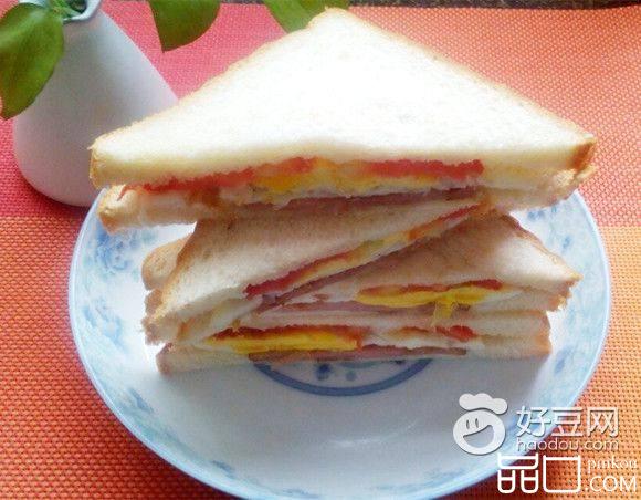蛋肉蔬三明治