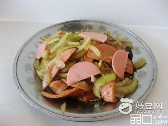 火腿炒圆葱