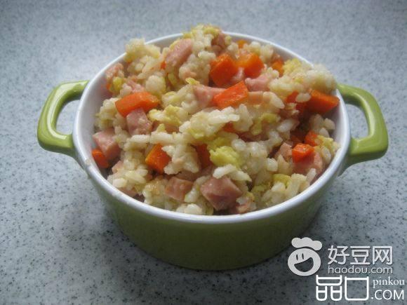 火腿胡萝卜蛋炒饭