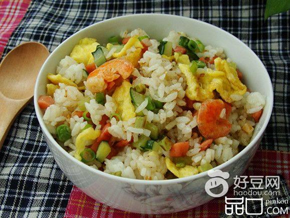 鲜虾火腿蛋炒饭