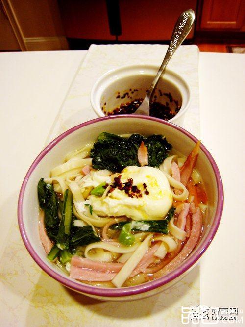 鸡蛋火腿面