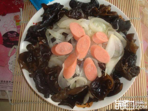 洋葱炒木耳
