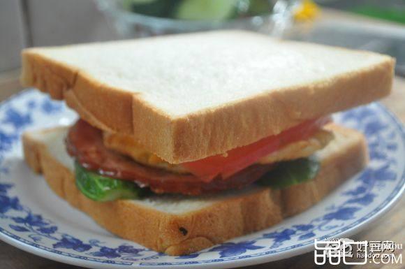 早餐三明治
