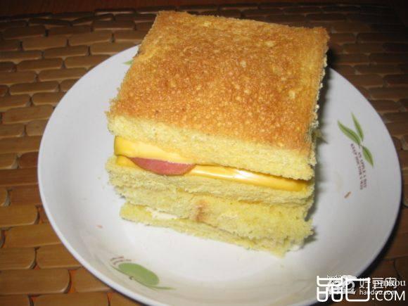 奶酪火腿三明治