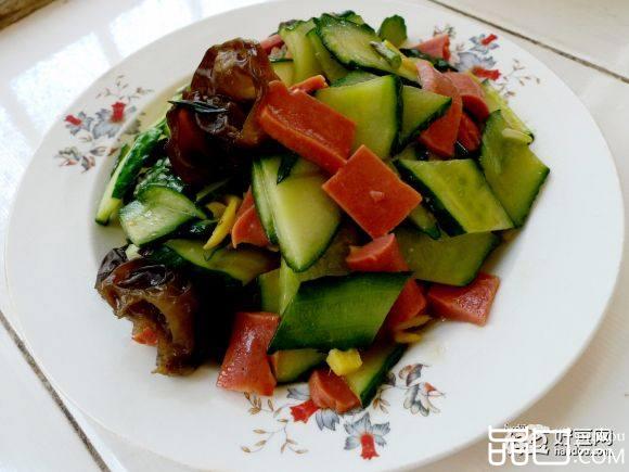 黄瓜炒火腿片