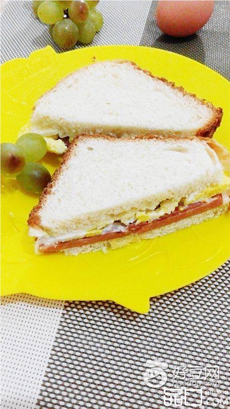 培根火腿三明治