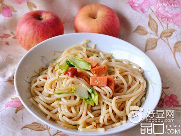 青菜火腿盖米线