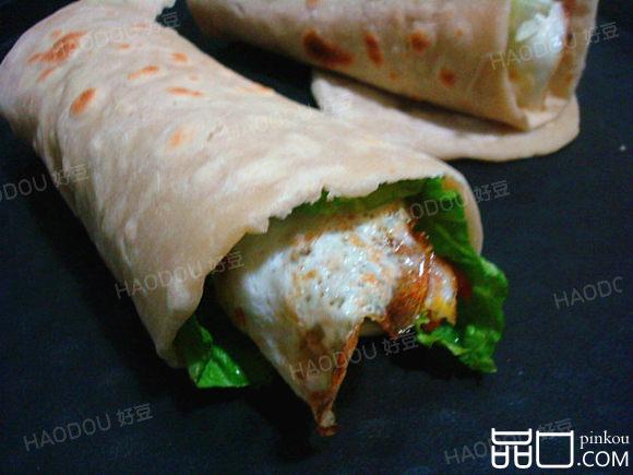 鸡蛋香肠手抓饼