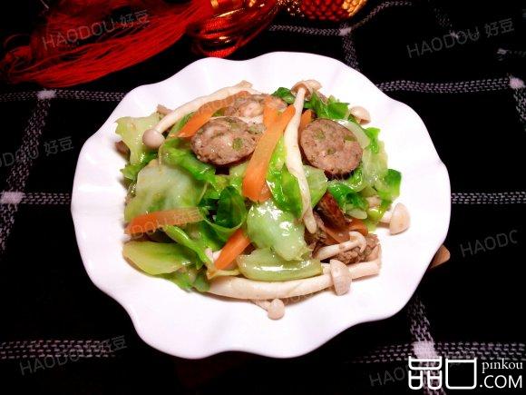 香肠烩卷心菜