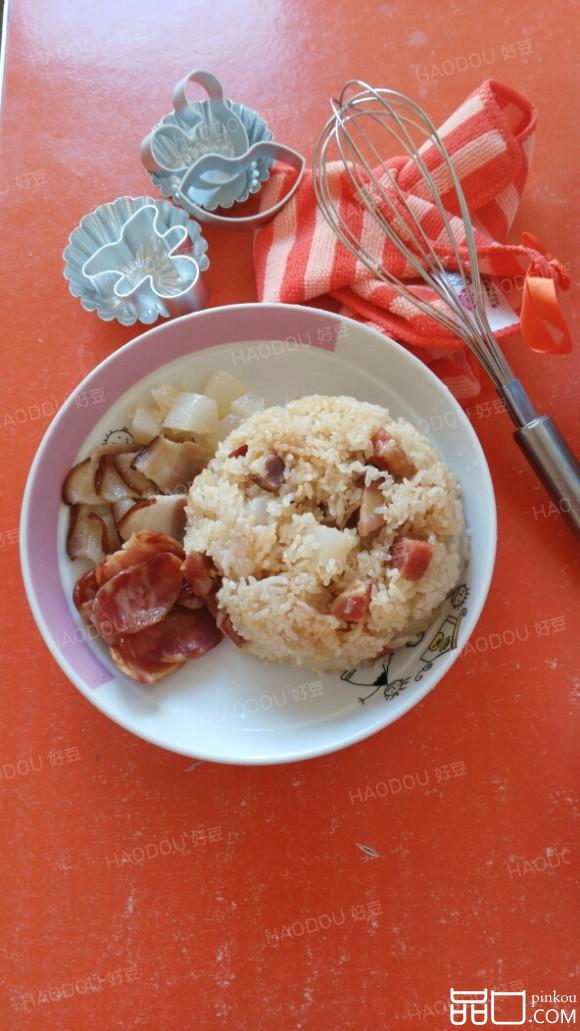 白萝卜腊肉香肠糯米饭