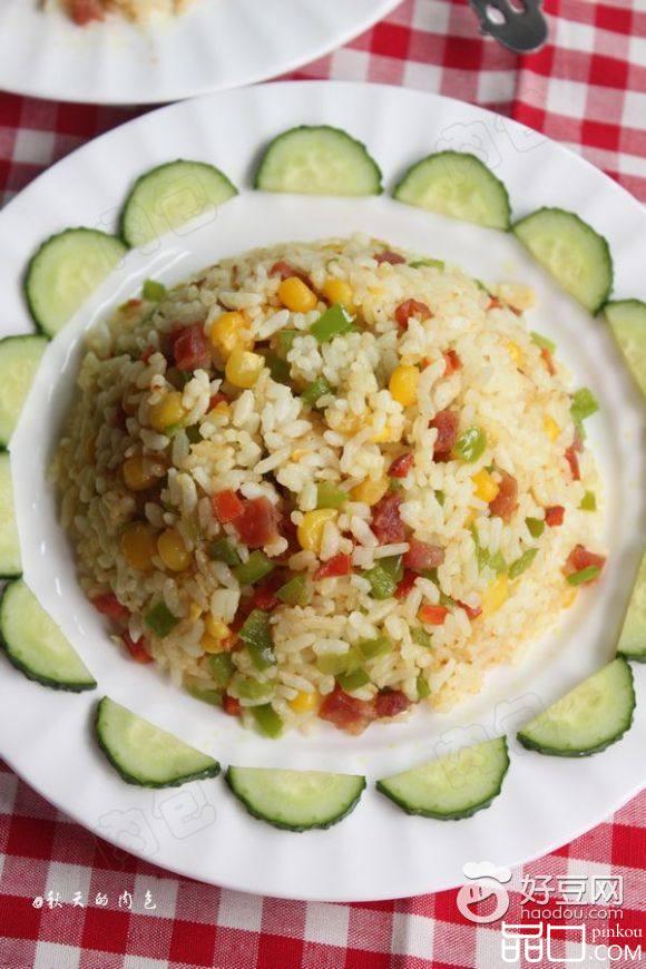 杂蔬香肠炒饭