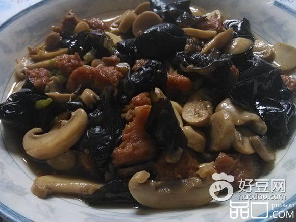 口蘑木耳炒肉