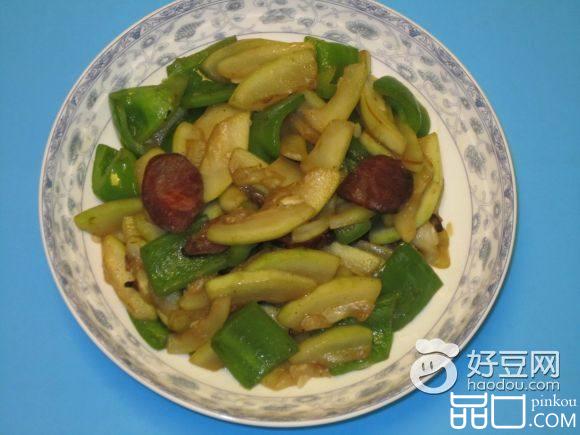 青椒葫芦炒香肠