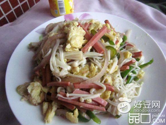 香肠鸡蛋炒金针菇