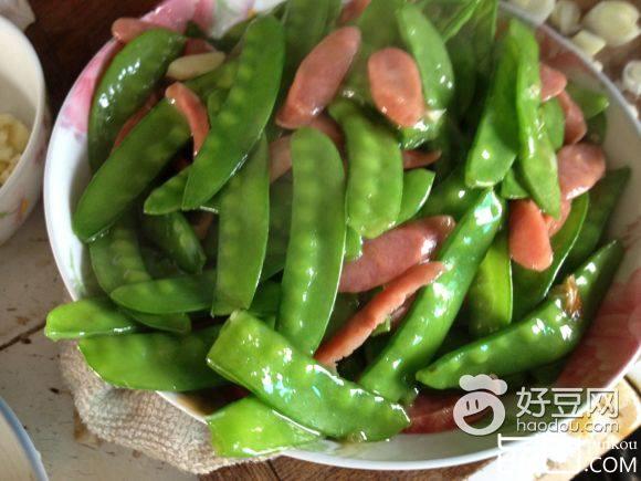 香肠炒荷兰豆