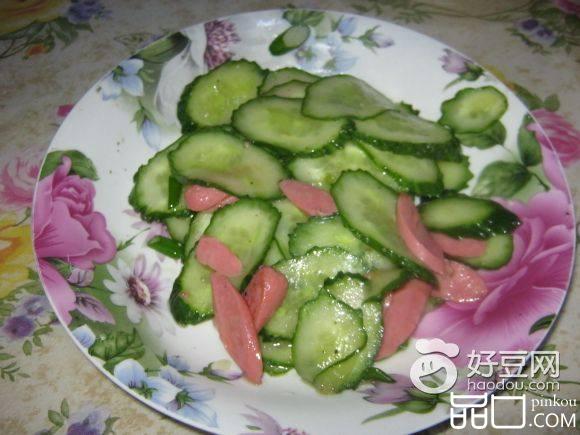 黄瓜片炒香肠